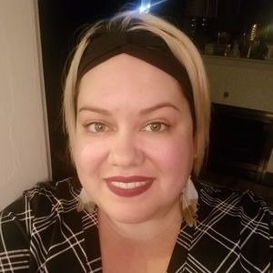 Meet your Posher, Lindsey